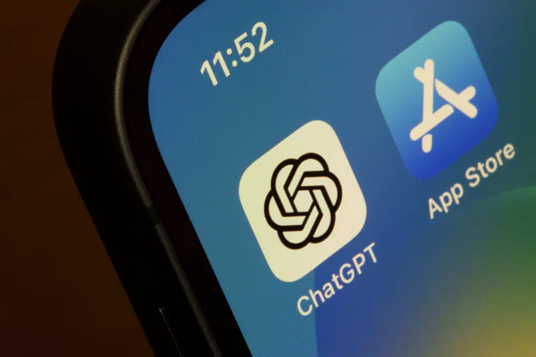 featured image for ChatGPT app development (1) (1)